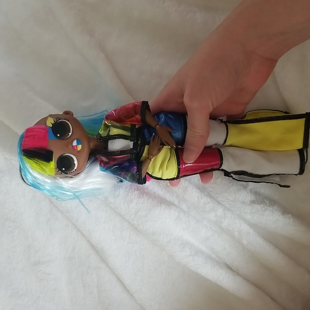 Neon OMG Doll! 🤭